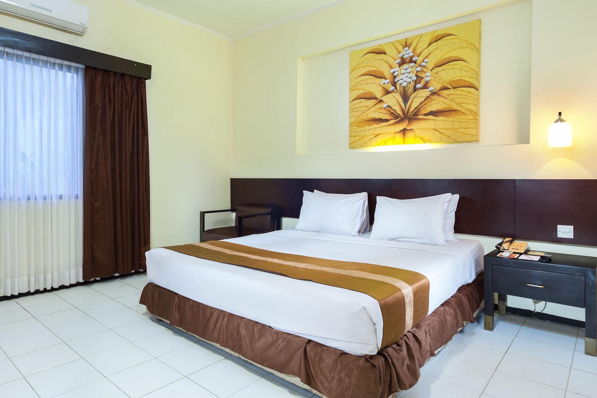 Hotel Montana Dua Маланг Екстер'єр фото