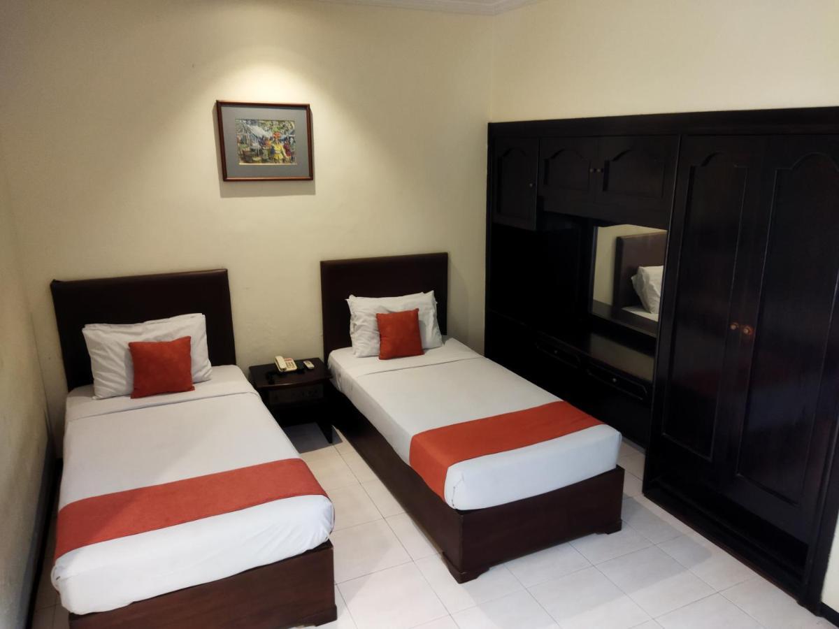Hotel Montana Dua Маланг Екстер'єр фото