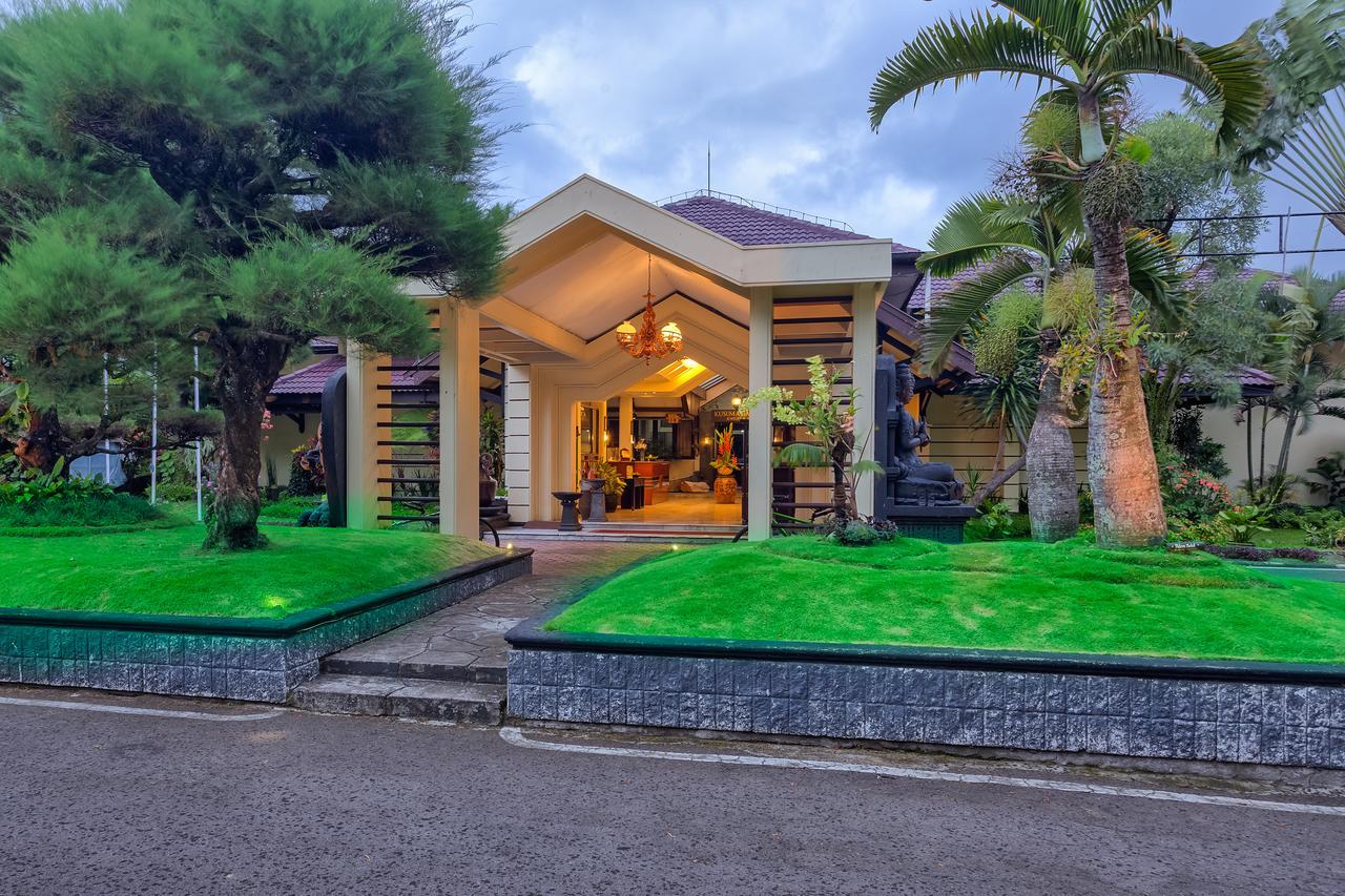 Hotel Montana Dua Маланг Екстер'єр фото