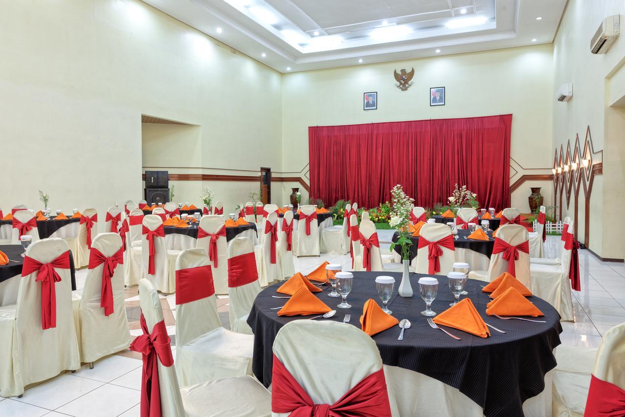 Hotel Montana Dua Маланг Екстер'єр фото